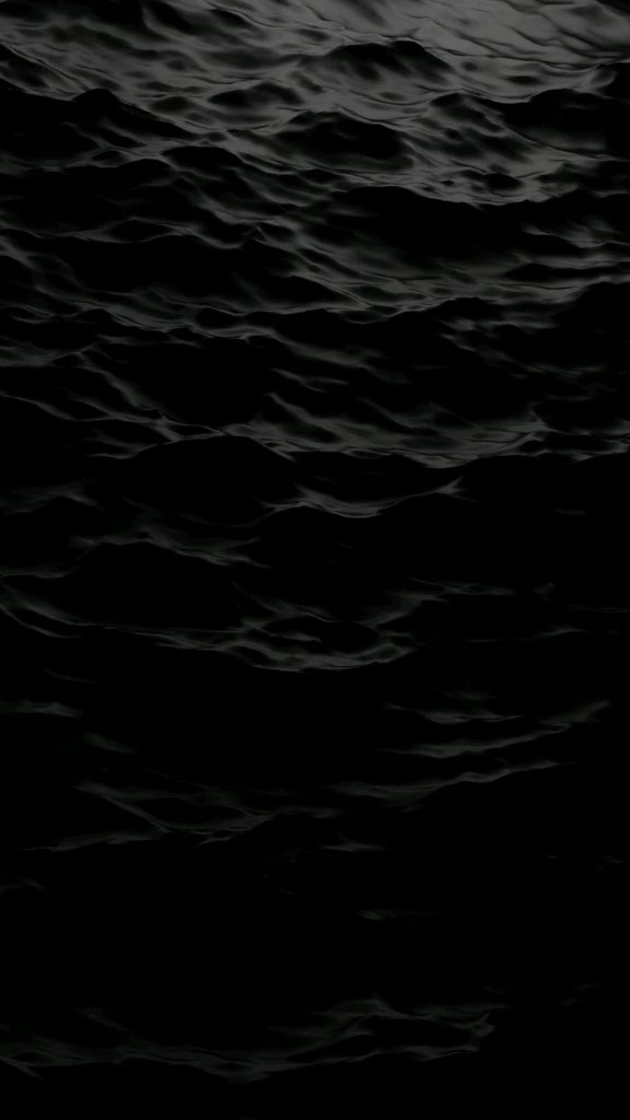 Mặt nước và những ngọn sóng nhấp nhô nhập đêm